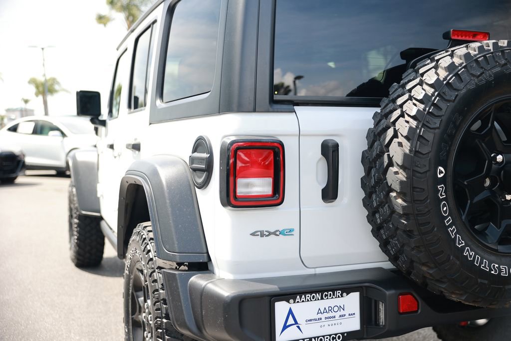 Used 2023 Jeep Wrangler Unlimited AWD/4WD image 13