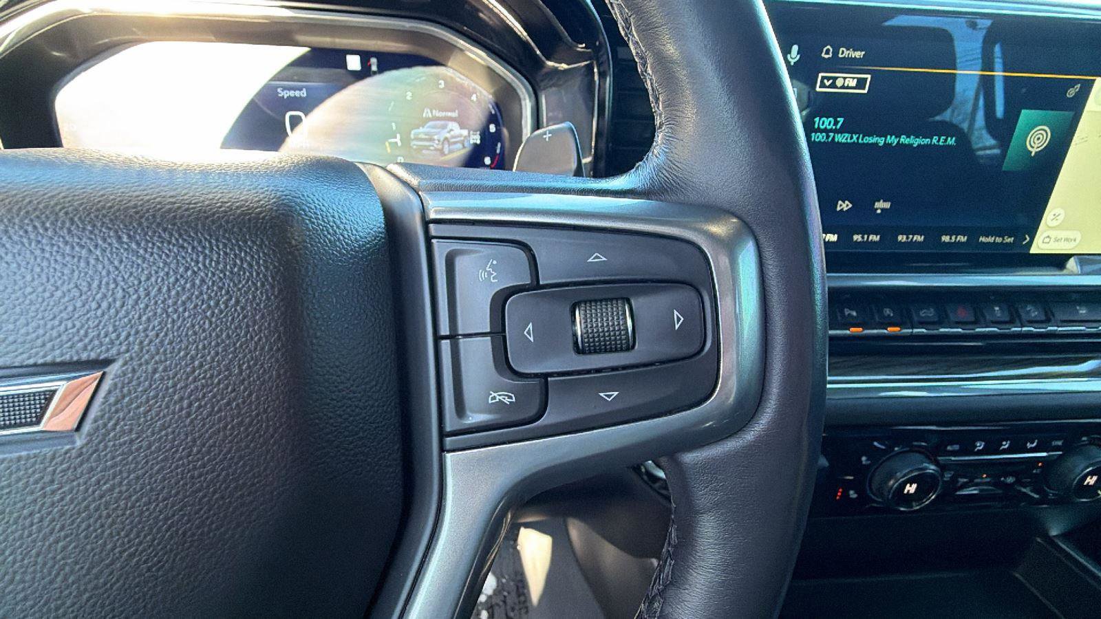 Used 2023 Chevrolet Silverado 1500 RST image 17