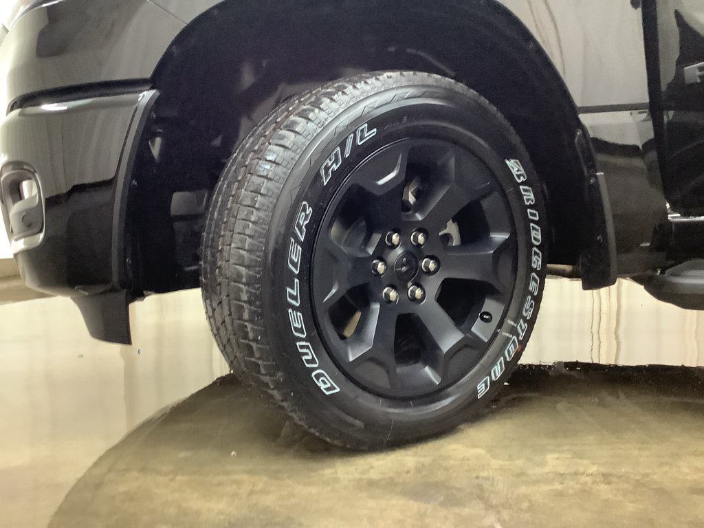 New 2026 RAM 1500 Express AWD/4WD image 26