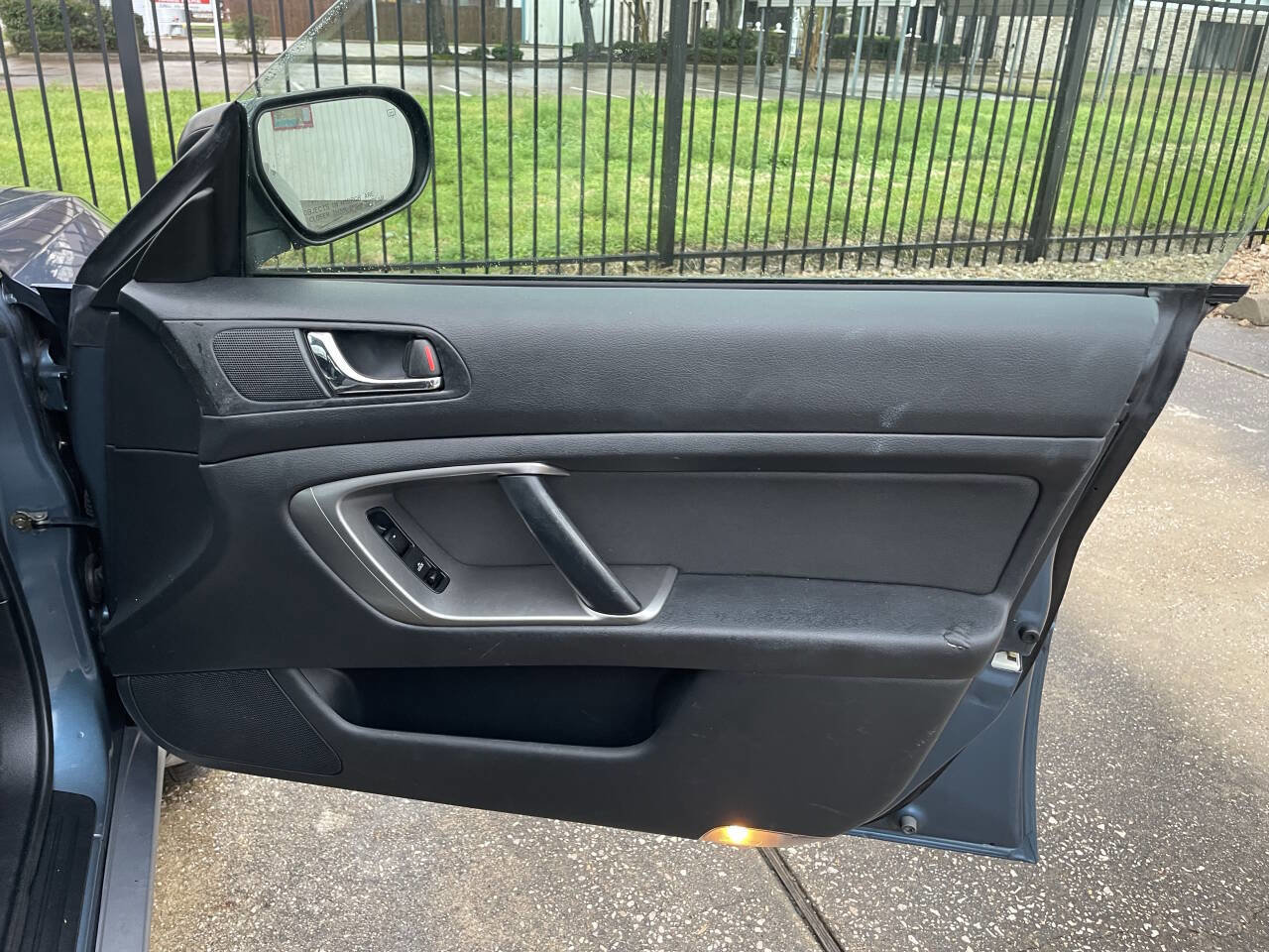 Used 2005 Subaru Outback 2.5i image 19