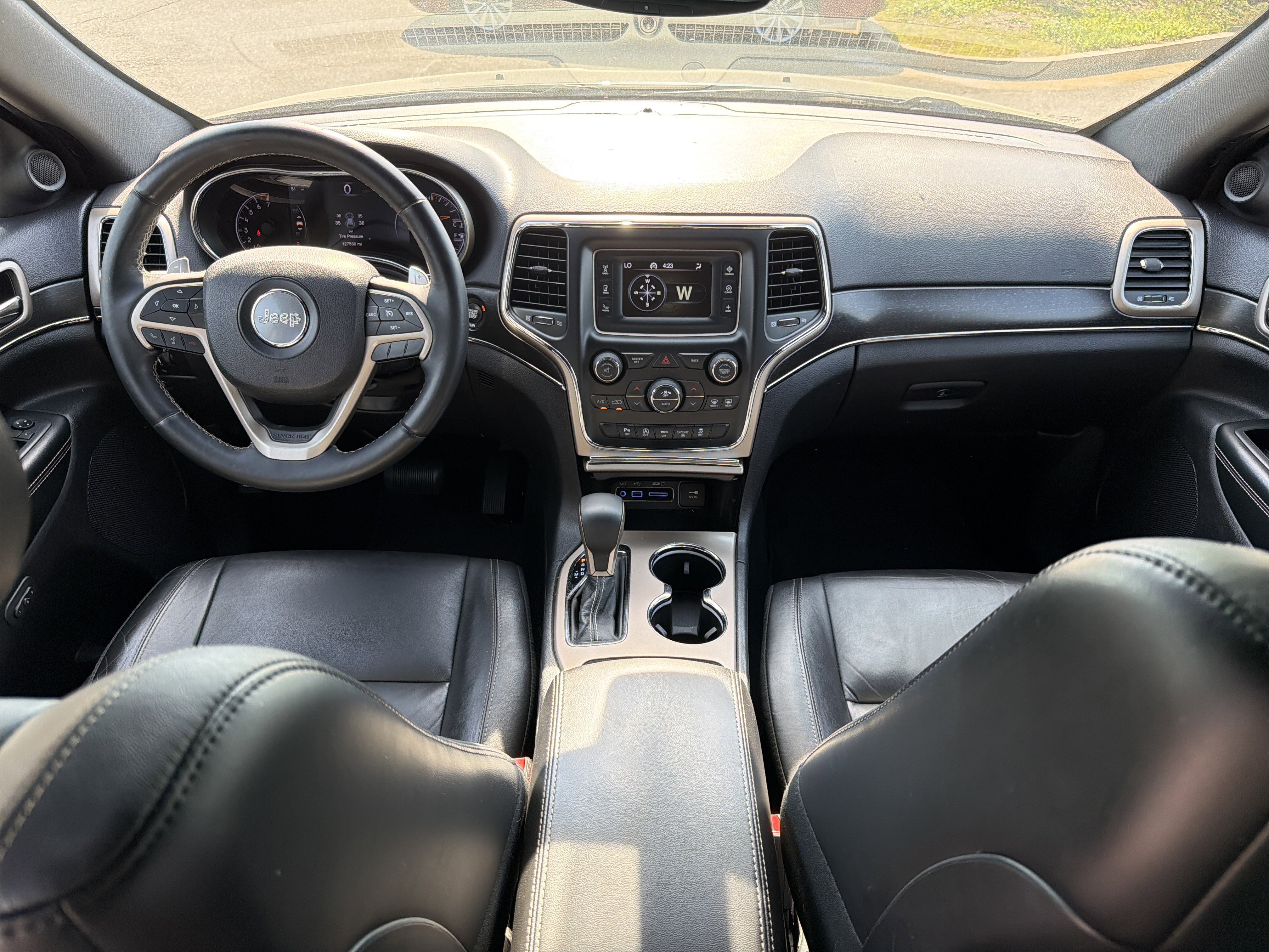 Used 2017 Jeep Grand Cherokee Limited RWD image 4