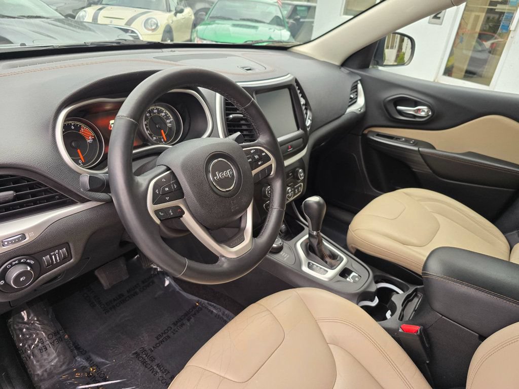 Used 2016 Jeep Cherokee Limited AWD/4WD image 10