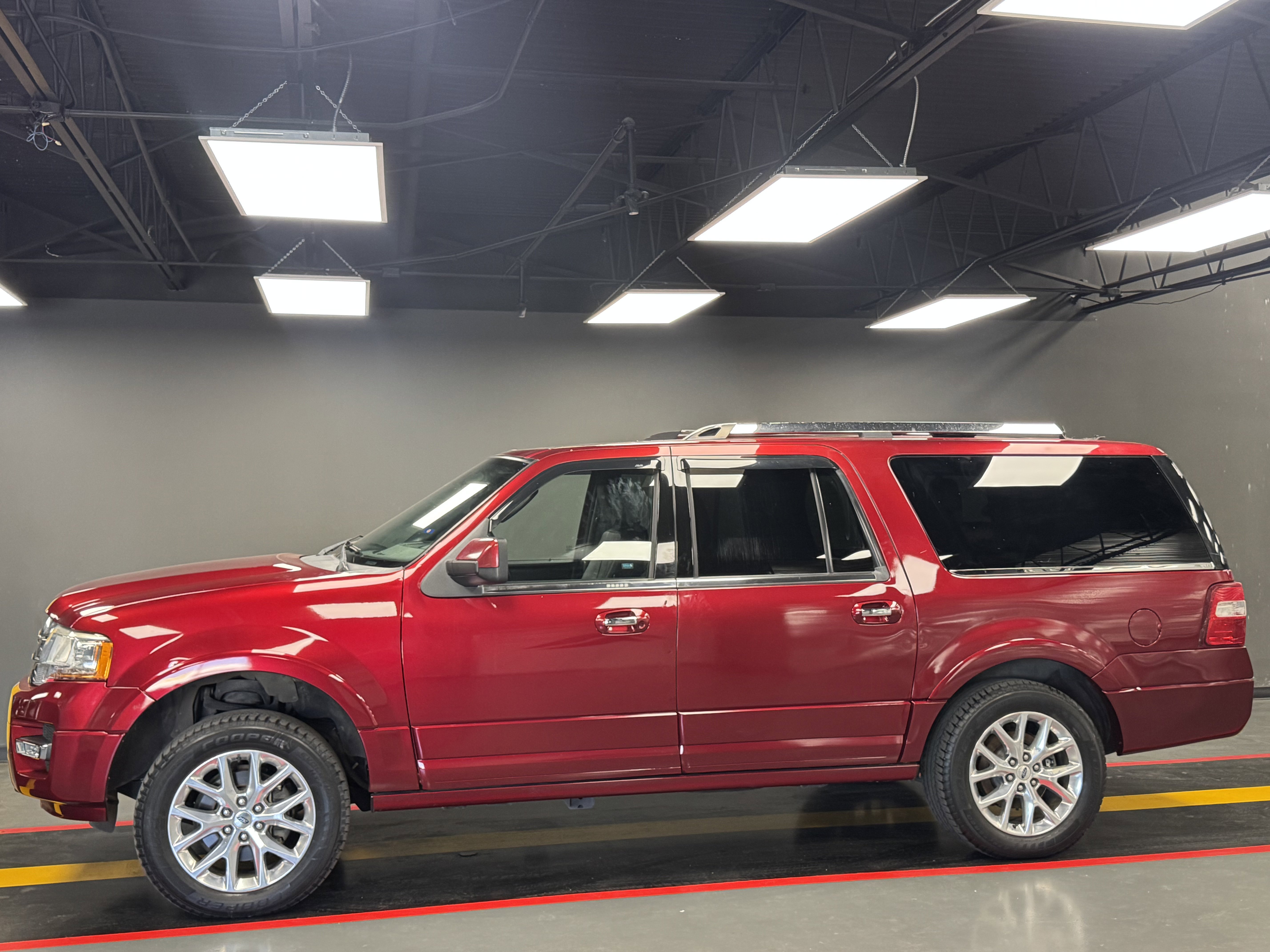 Used 2017 Ford Expedition EL Limited w/ Equipment Group 301A image 3