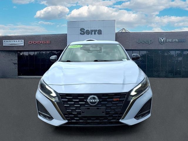 Used 2023 Nissan Altima 2.5 SR AWD/4WD image 2