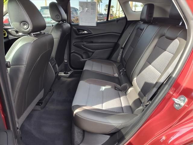 Certified 2024 Chevrolet Trax LT w/ LT Convenience Package image 7