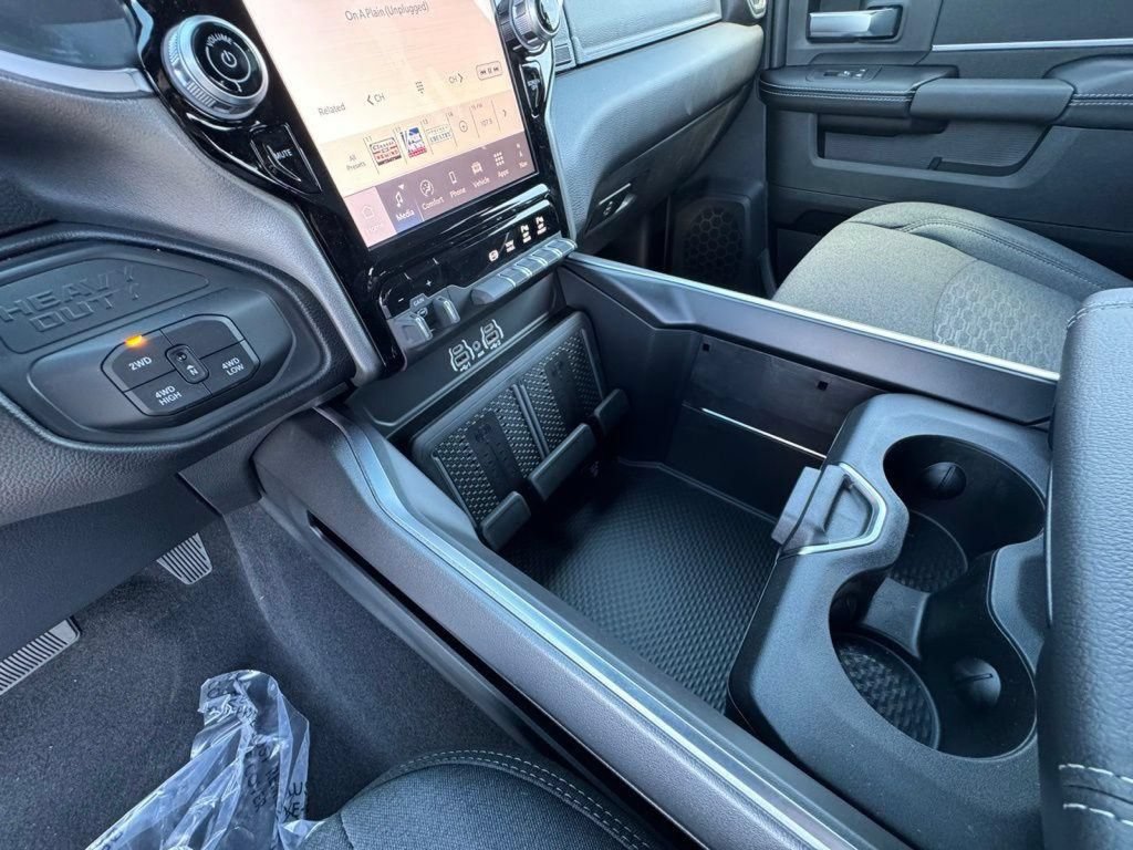 New 2025 RAM 2500 Big Horn AWD/4WD image 26