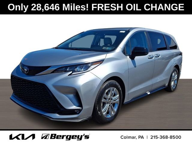 Used 2023 Toyota Sienna XSE AWD/4WD image 1