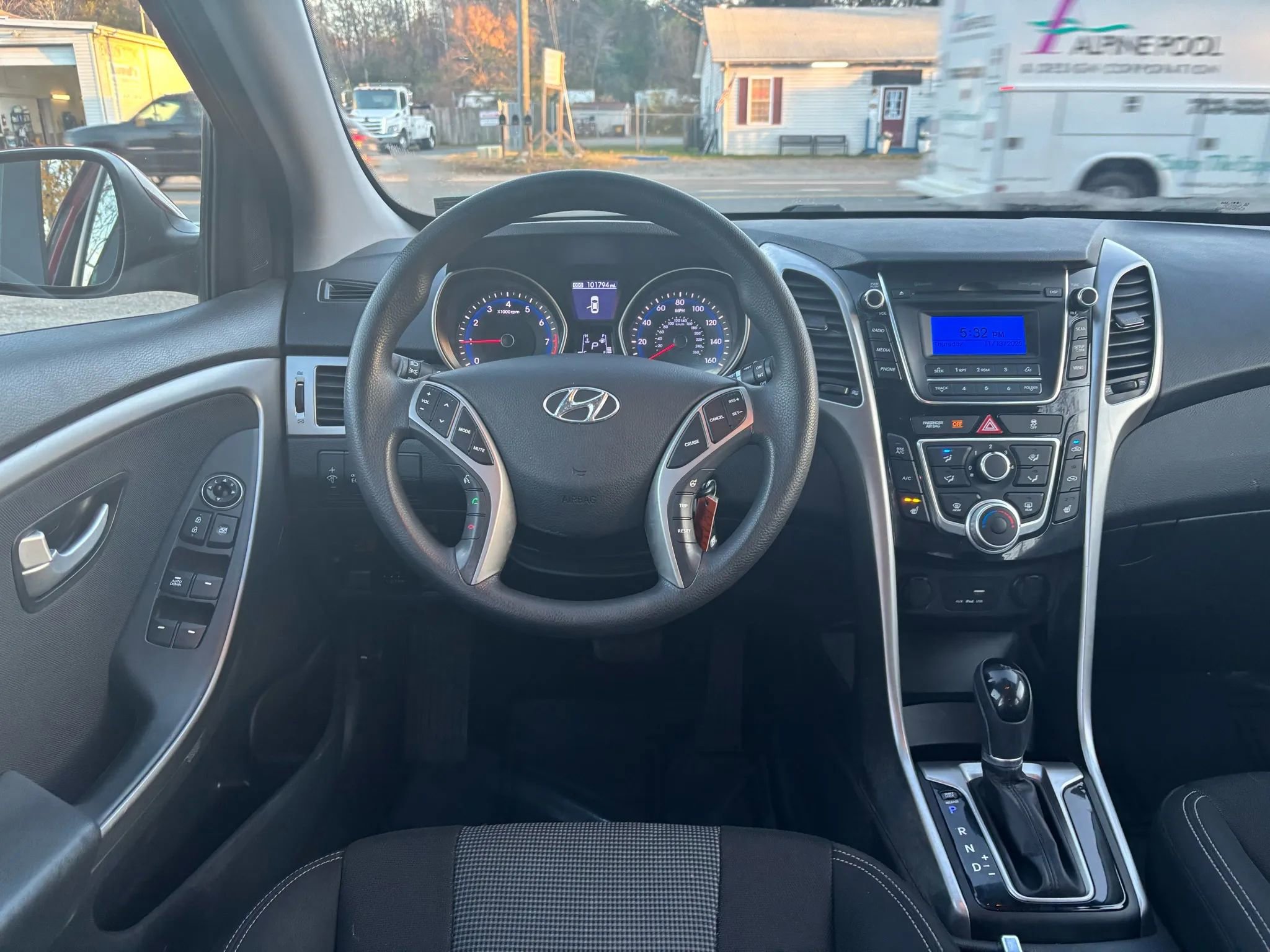 Used 2016 Hyundai Elantra GT image 28