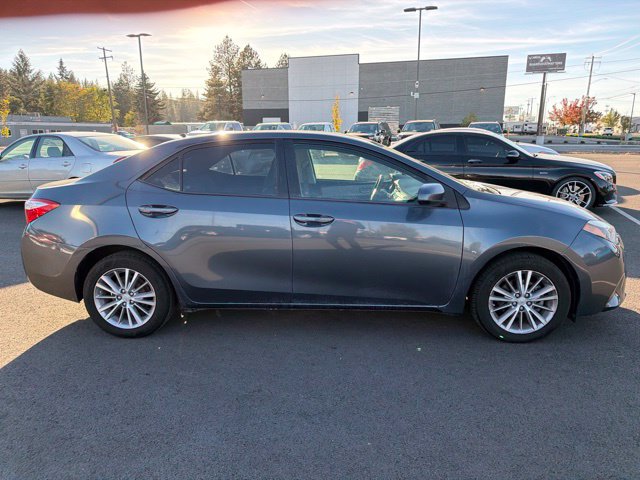 Used 2015 Toyota Corolla LE FWD image 4