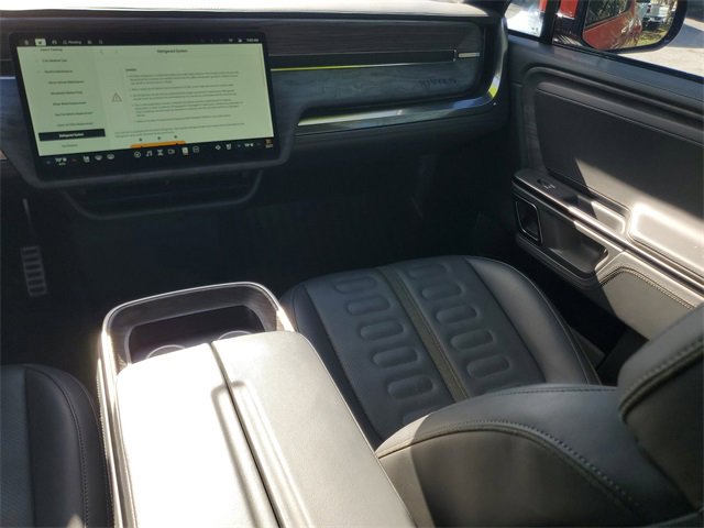 Used 2022 Rivian R1T Adventure image 14