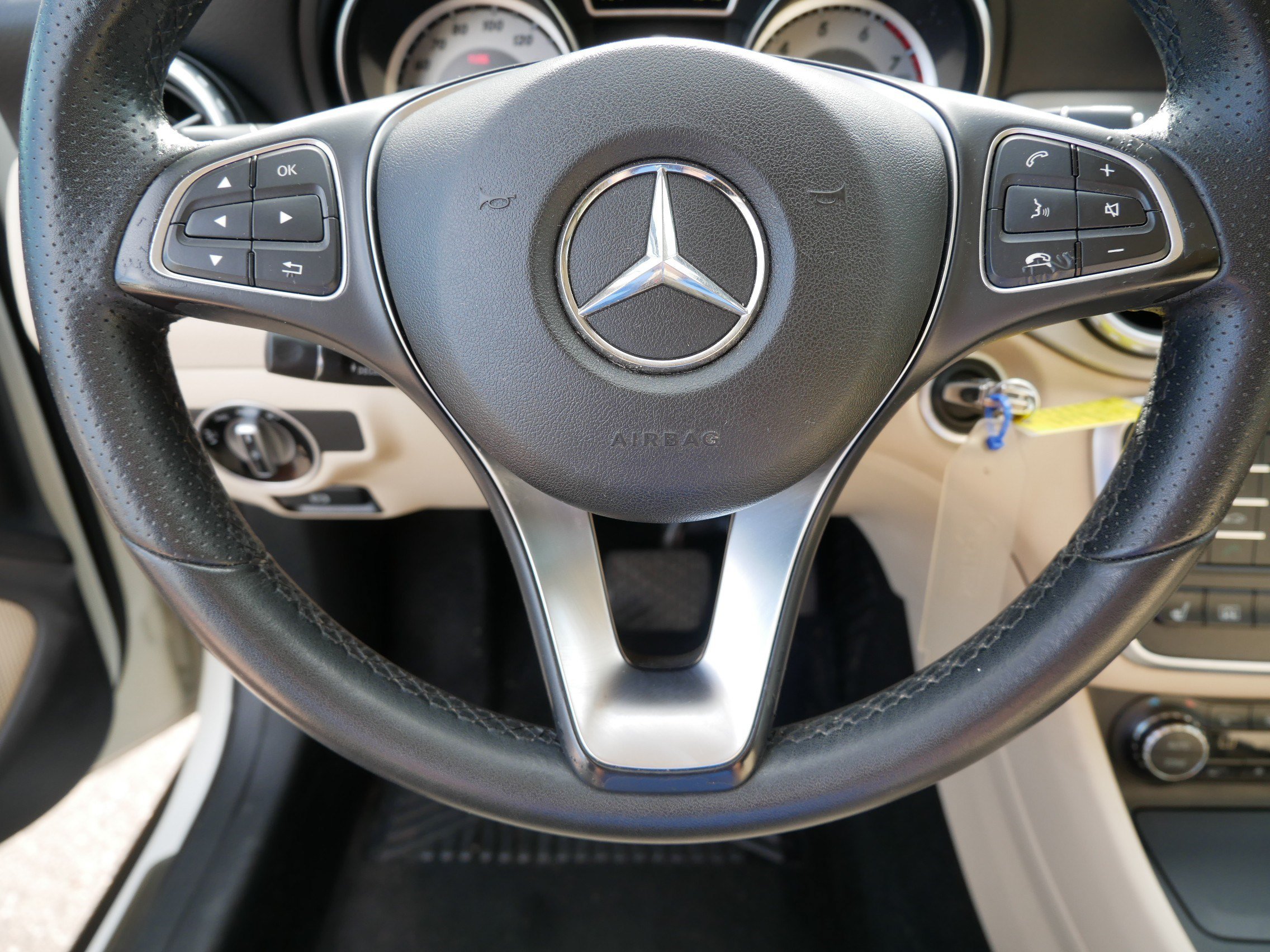 Used 2017 Mercedes-Benz GLA 250 4MATIC image 25