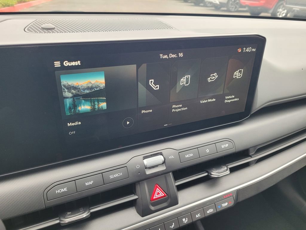 Used 2025 Kia K4 LXS image 12