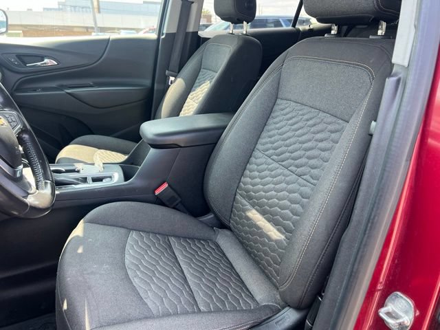 Used 2019 Chevrolet Equinox LT w/ Driver Convenience Package FWD image 17