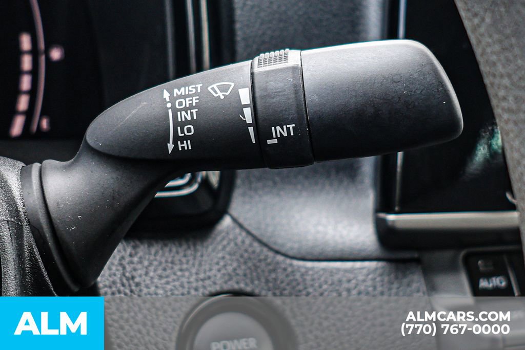 Used 2025 Toyota Camry LE image 33