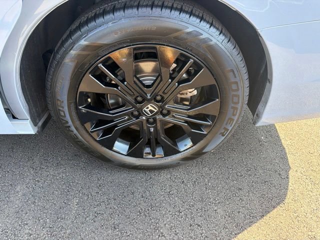 Used 2025 Honda Odyssey Sport-L image 32