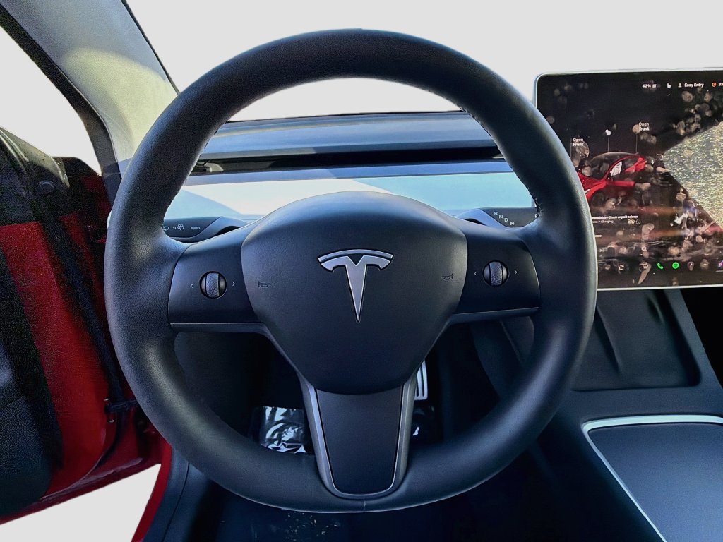 Used 2023 Tesla Model Y Performance AWD/4WD image 10
