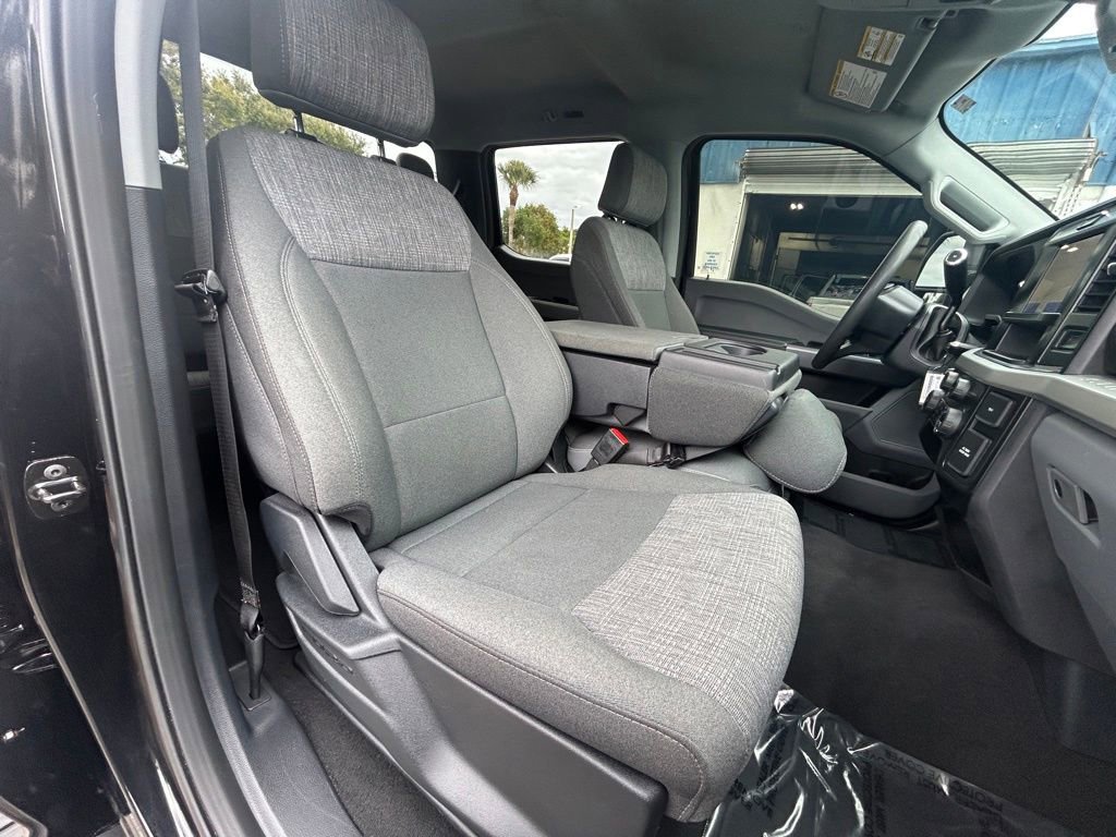 Used 2025 Ford F250 XLT image 28