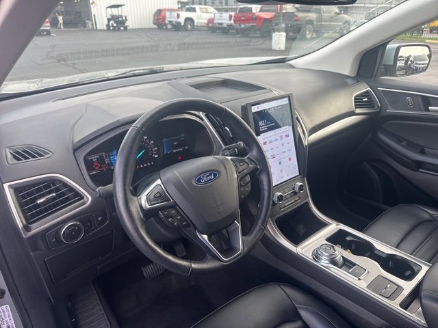 Used 2024 Ford Edge SEL image 8