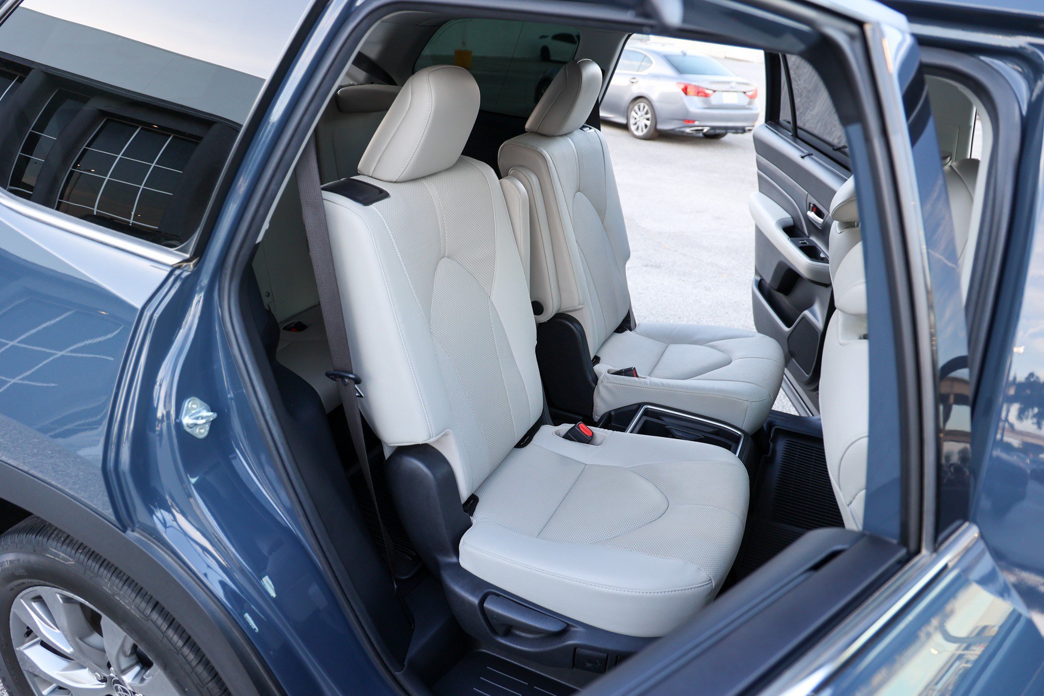 Certified 2024 Toyota Grand Highlander FWD image 40