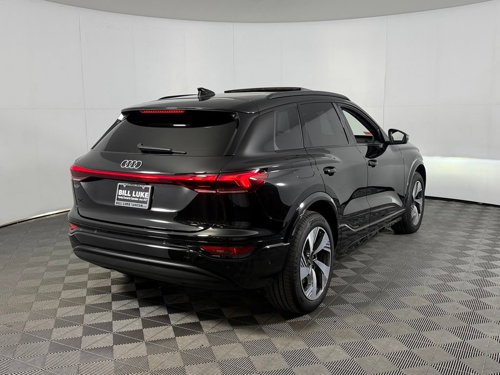Used 2025 Audi Q6 e-tron Premium Plus w/ Premium Plus AWD/4WD image 7