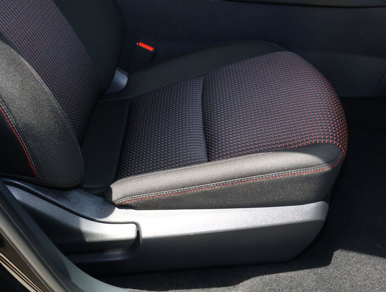 Used 2026 Nissan Sentra SR w/ Floor Mat Package FWD image 17