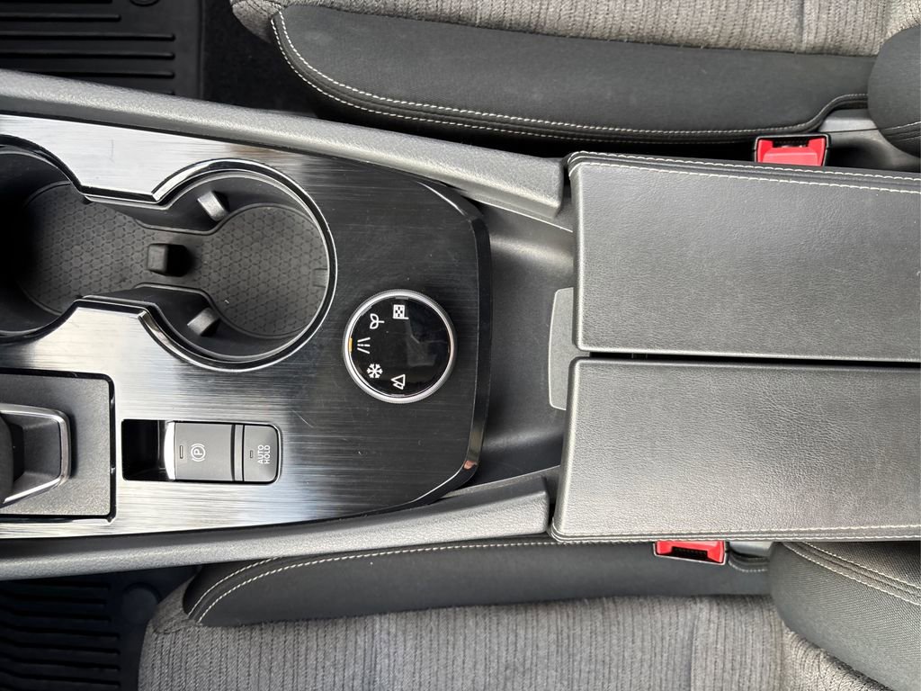 Used 2021 Nissan Rogue SV image 21