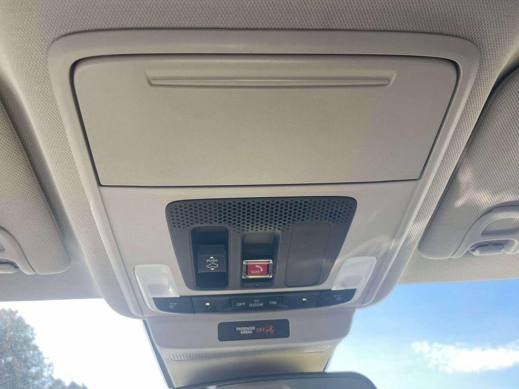 Certified 2025 Honda Accord SE image 32