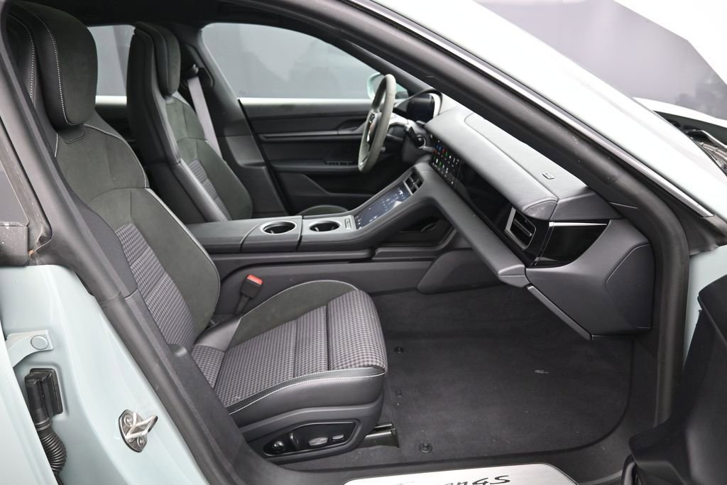 Certified 2025 Porsche Taycan 4S AWD/4WD image 28