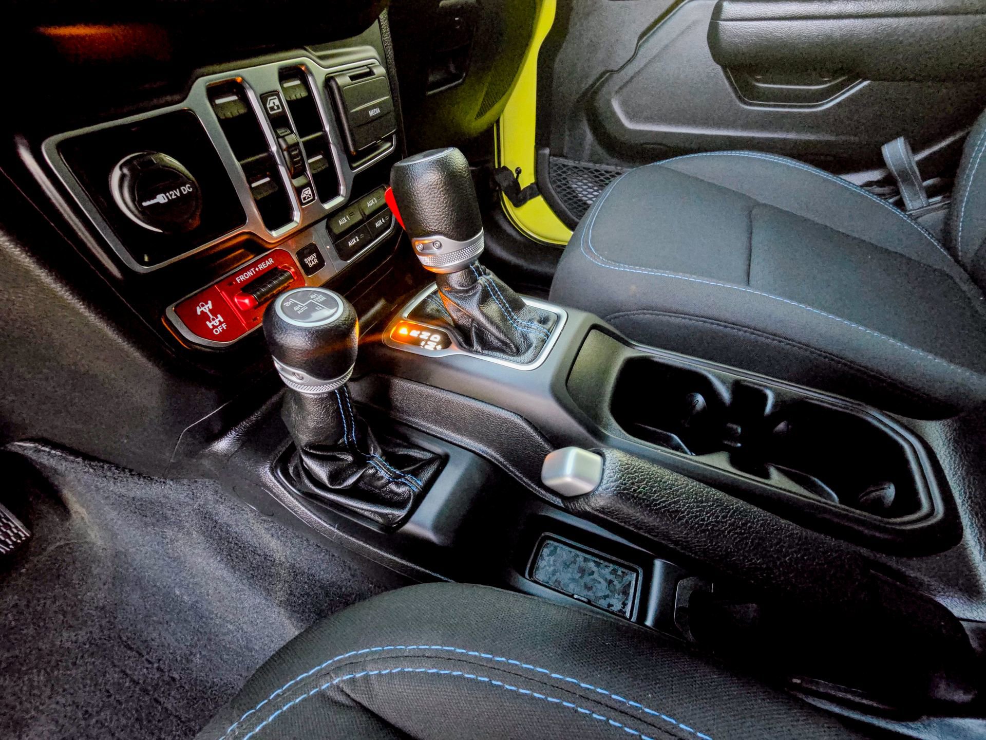 Used 2022 Jeep Wrangler Unlimited Rubicon 4xe w/ Safety Group image 10