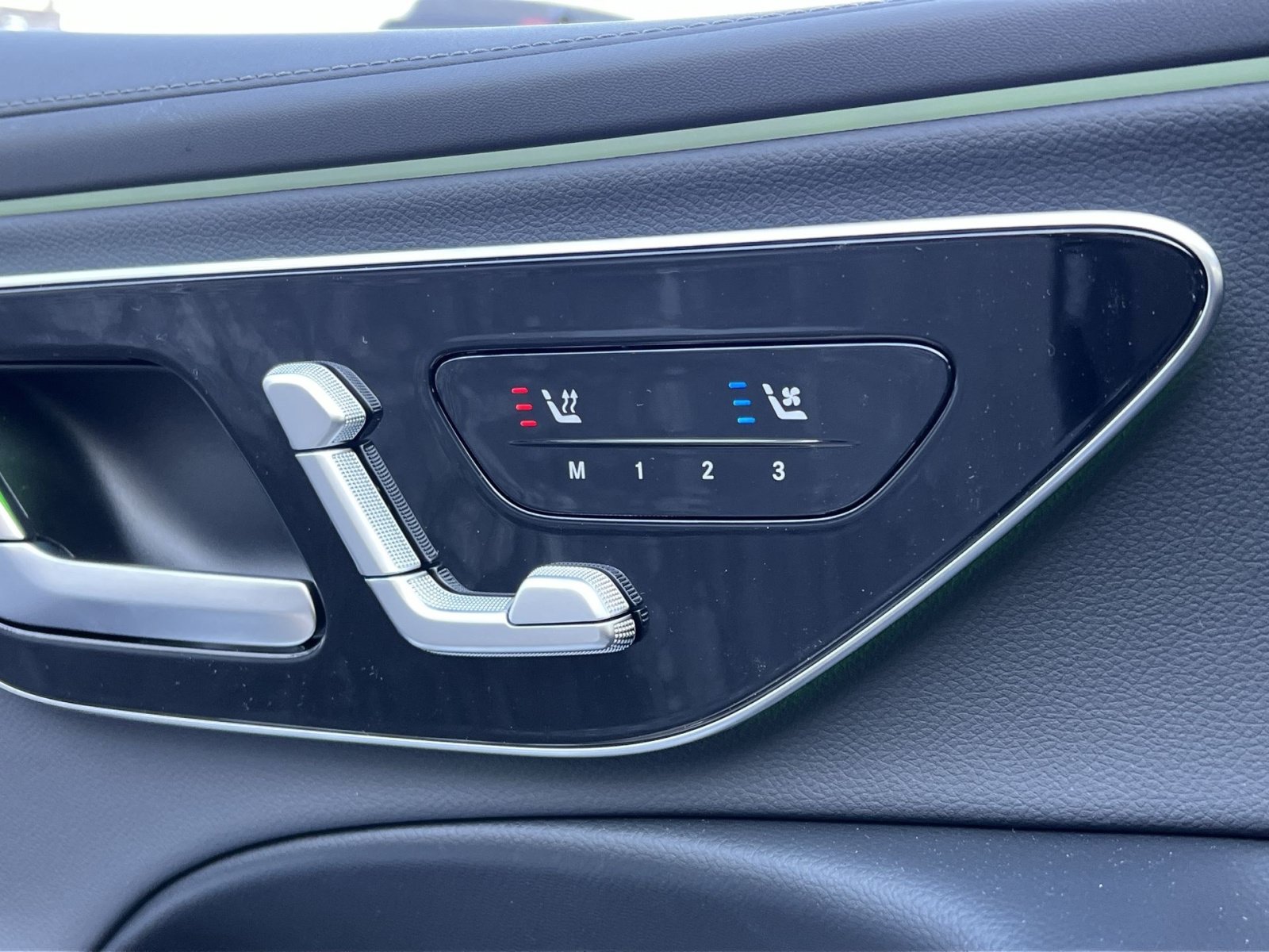 New 2026 Mercedes-Benz E 450 4MATIC All-Terrain Wagon image 37