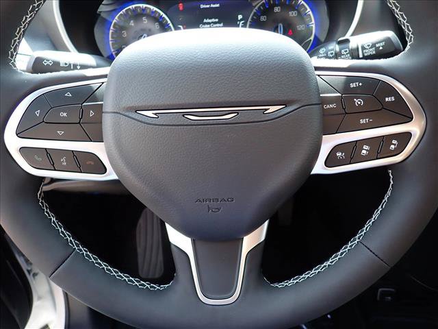 New 2027 Chrysler Pacifica Select FWD image 18