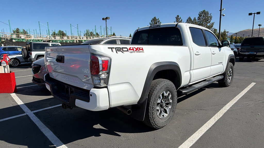 Used 2023 Toyota Tacoma TRD Off-Road w/ Technology Package AWD/4WD image 2