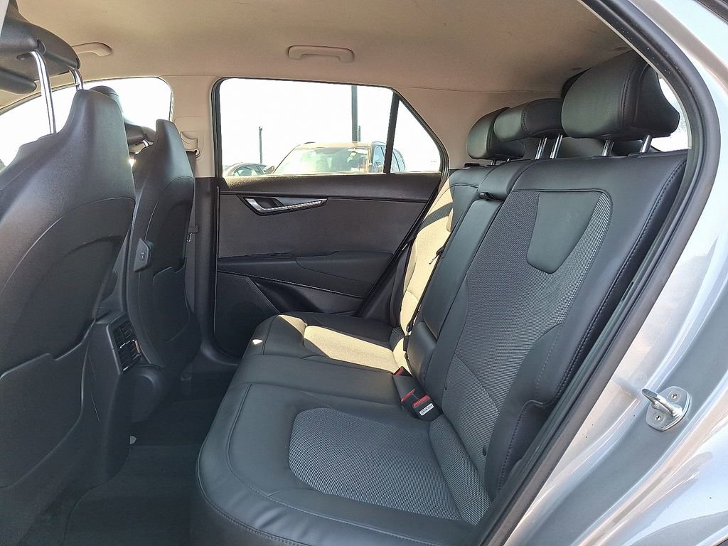 Certified 2023 Kia Niro EX FWD image 11