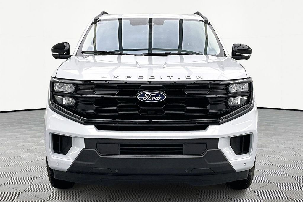 Used 2025 Ford Expedition Max Active image 3