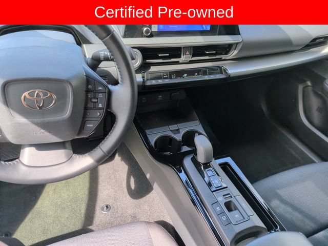 Certified 2025 Toyota Prius LE FWD image 20