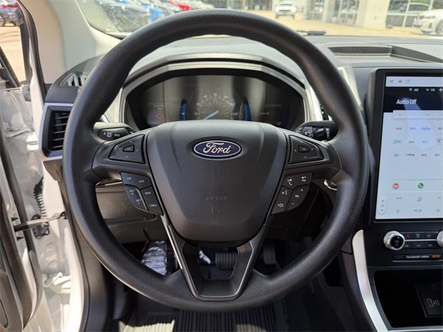 Used 2024 Ford Edge SE w/ Black Appearance Package image 15