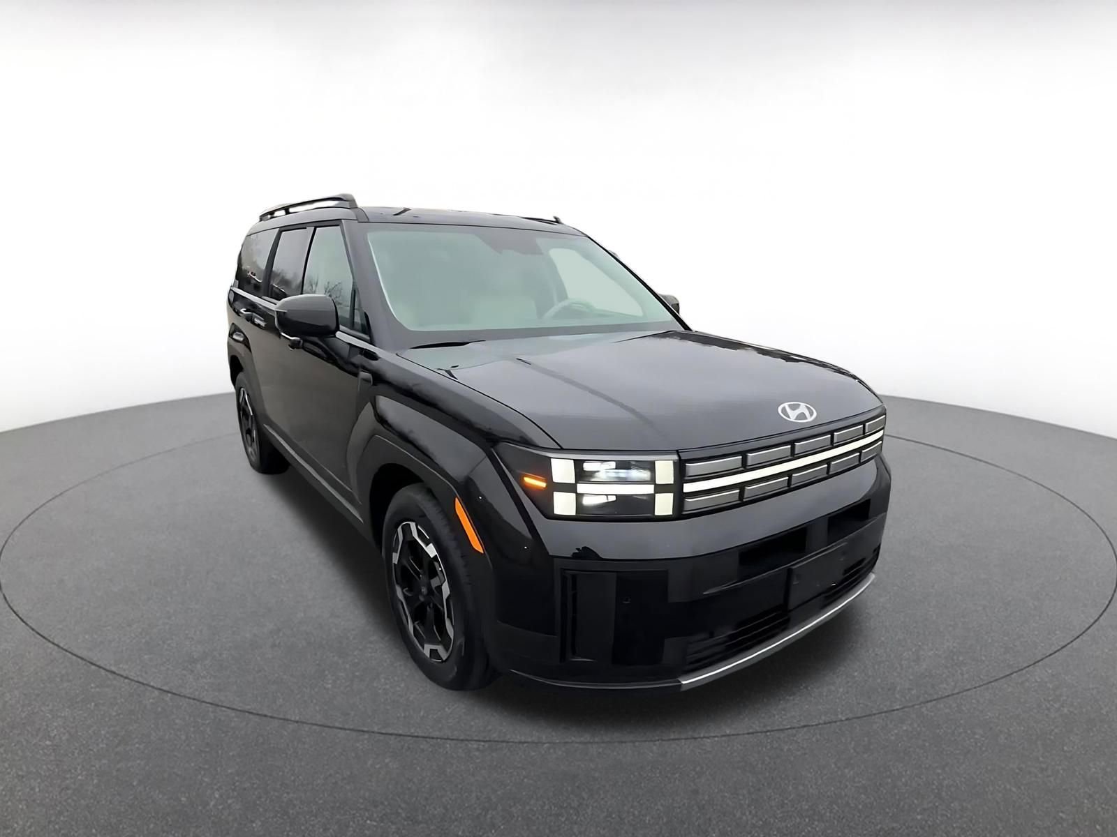 Used 2025 Hyundai Santa Fe SEL image 3