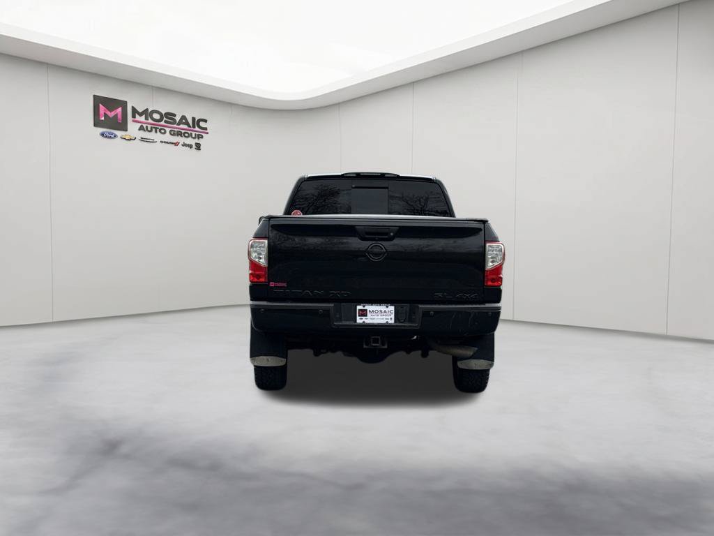 Used 2017 Nissan Titan SL AWD/4WD image 6