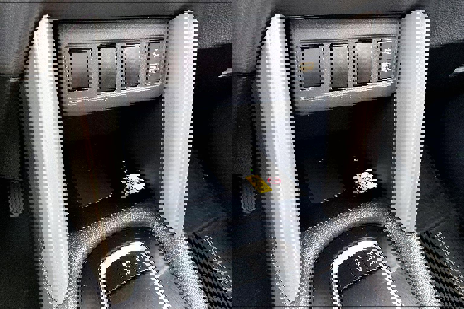 Used 2022 Toyota Corolla Cross LE w/ Moonroof Package image 31