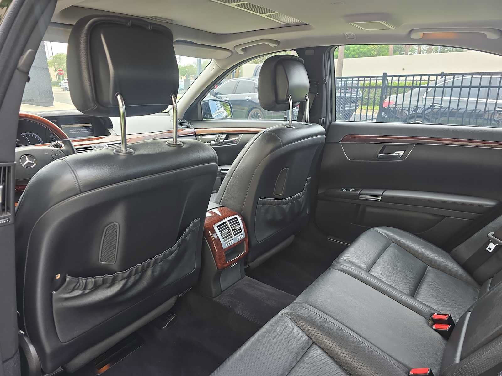 Used 2011 Mercedes-Benz S 550 4MATIC image 12