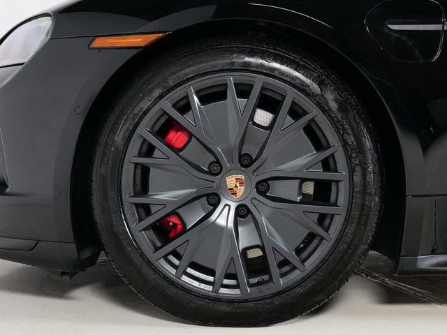 New 2026 Porsche Taycan GTS image 35