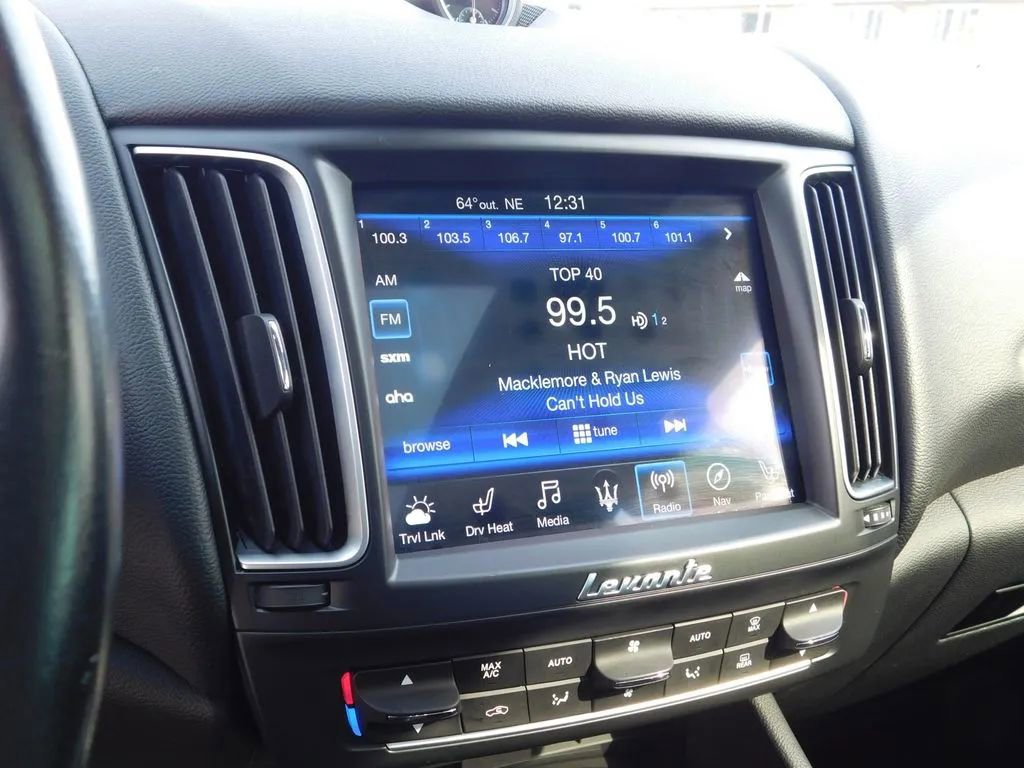 Used 2019 Maserati Levante image 19