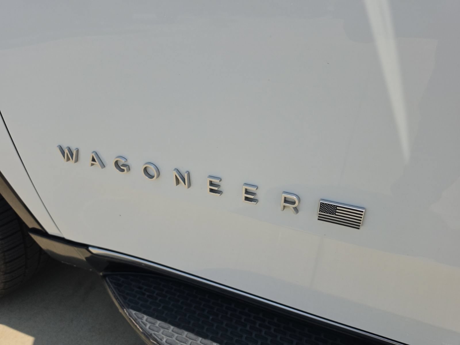 Used 2024 Jeep Wagoneer Series II w/ Flexible Seating Group RWD image 10