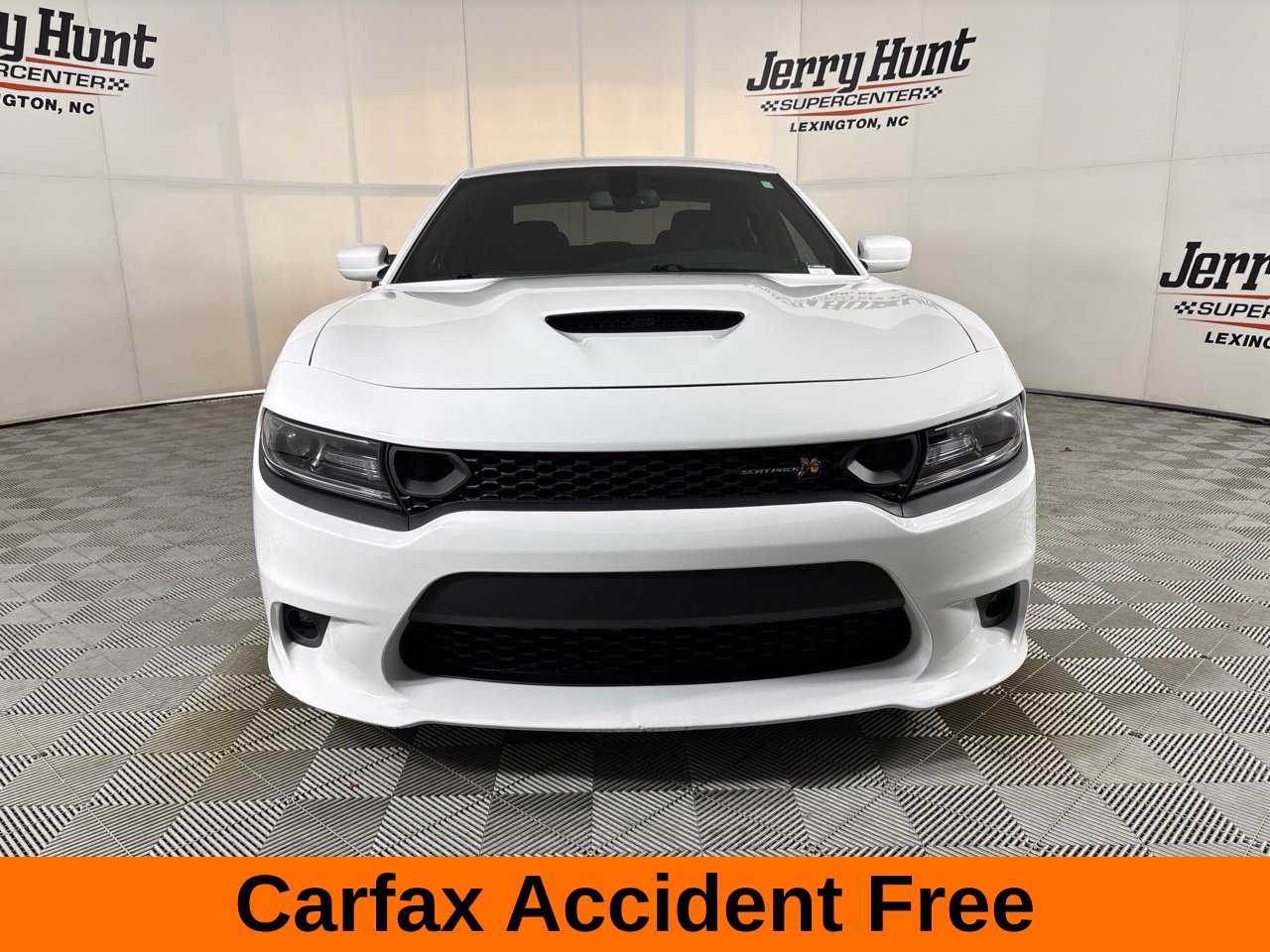 Used 2019 Dodge Charger Scat Pack RWD image 3