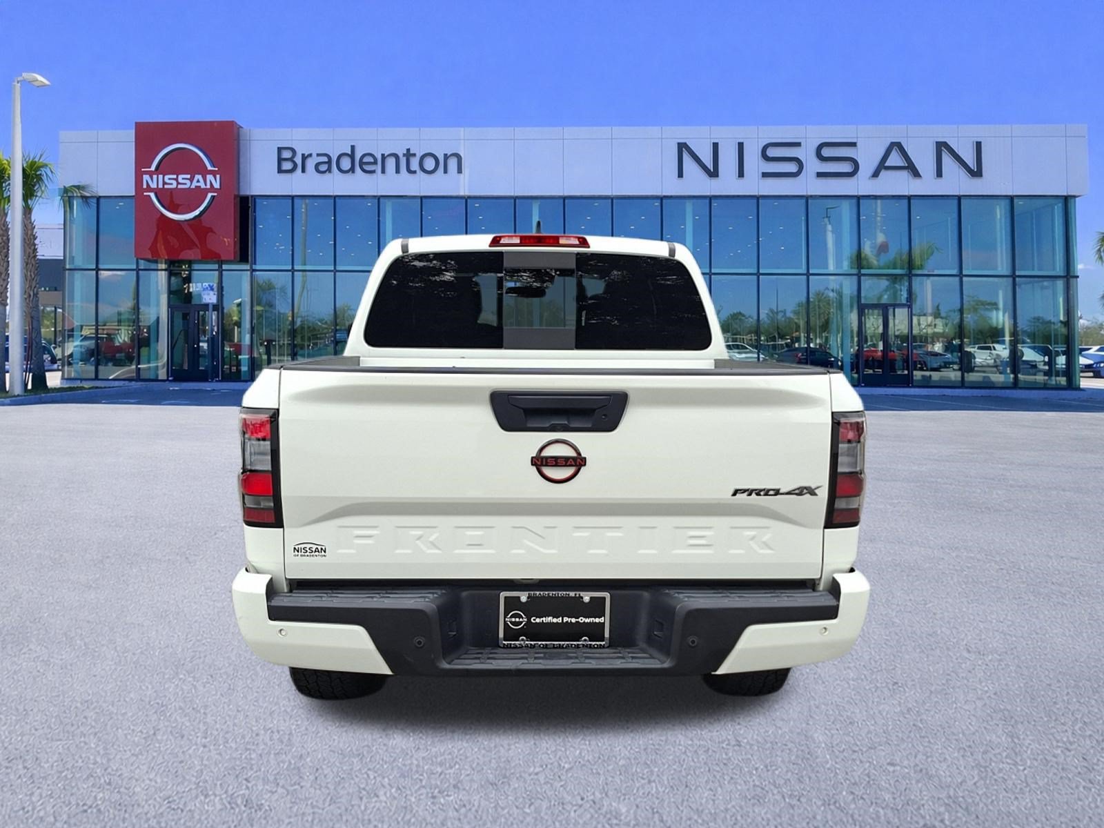 Used 2023 Nissan Frontier PRO-4X w/ Technology Package AWD/4WD image 6