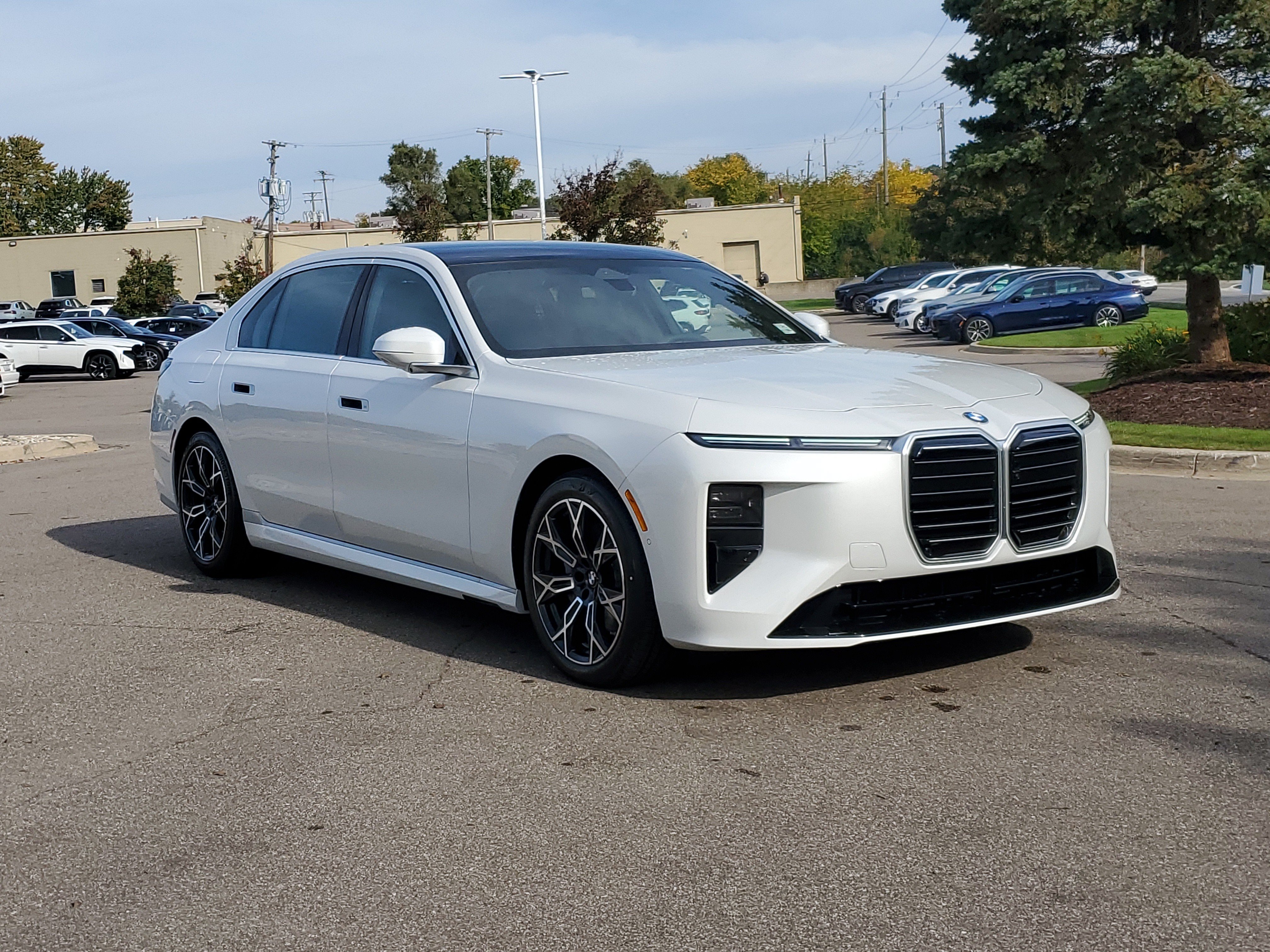 New 2027 BMW 740i xDrive w/ Premium Package AWD/4WD image 7