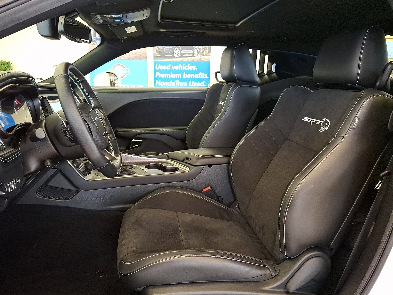 Used 2022 Dodge Challenger SRT Hellcat w/ Plus Package RWD image 11