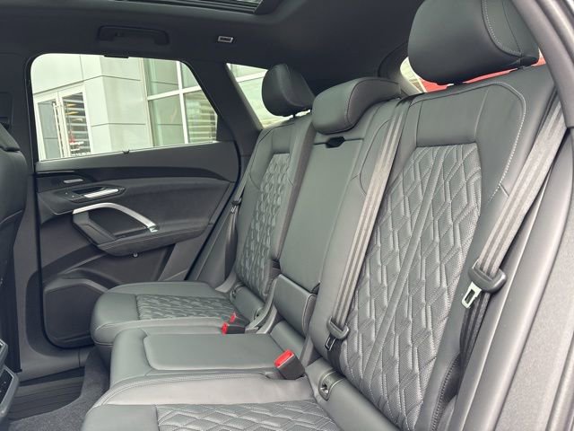 New 2025 Audi SQ5 Premium Plus w/ Premium Plus Package image 33