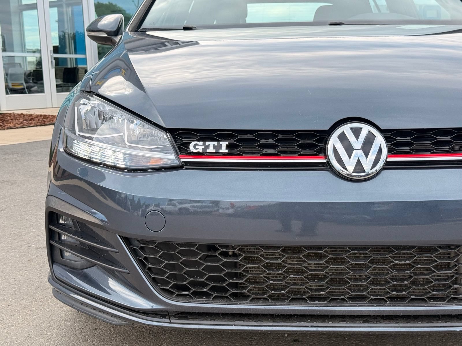 Used 2018 Volkswagen GTI SE FWD image 7
