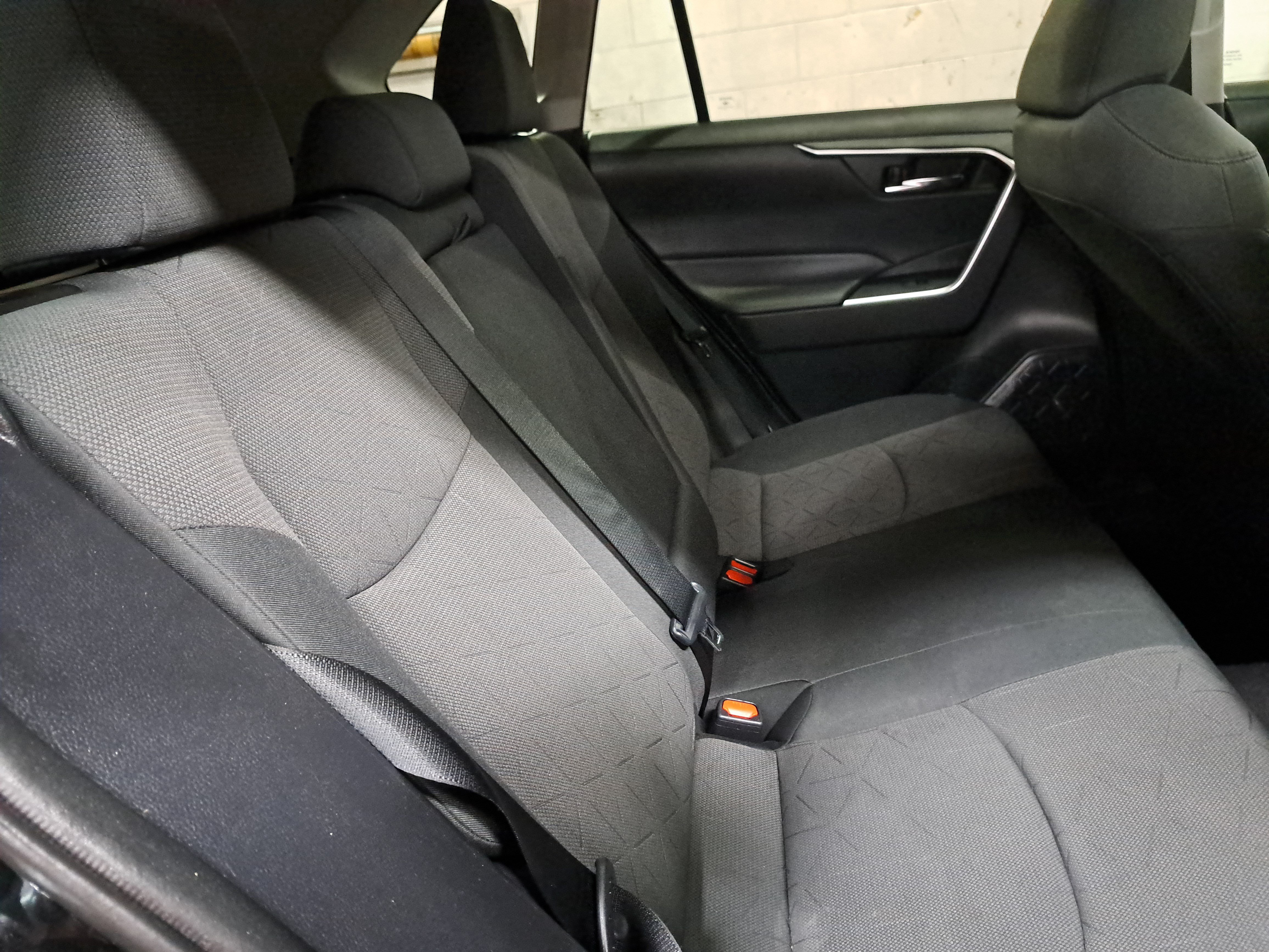 Used 2019 Toyota RAV4 XLE AWD/4WD image 12
